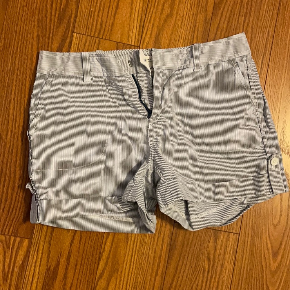 Banana republic size 6 women’s striped shorts
